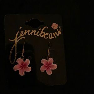 Flower earrings 🌸